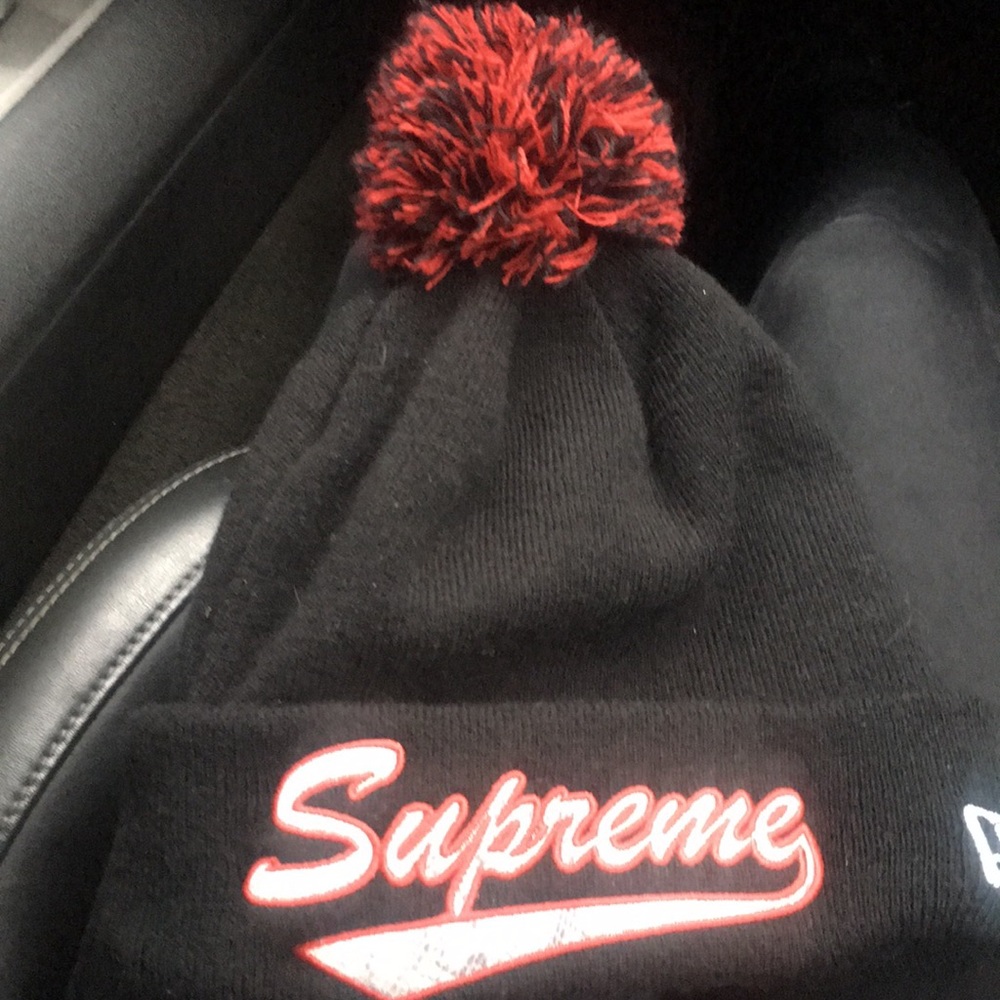 SUPREME Beanie
